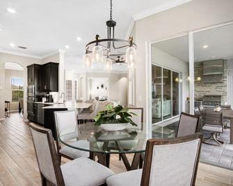 Entire Home with Pool/Spa, Optional Golf Membership and Wide Water Views! - Immokalee - Dining room