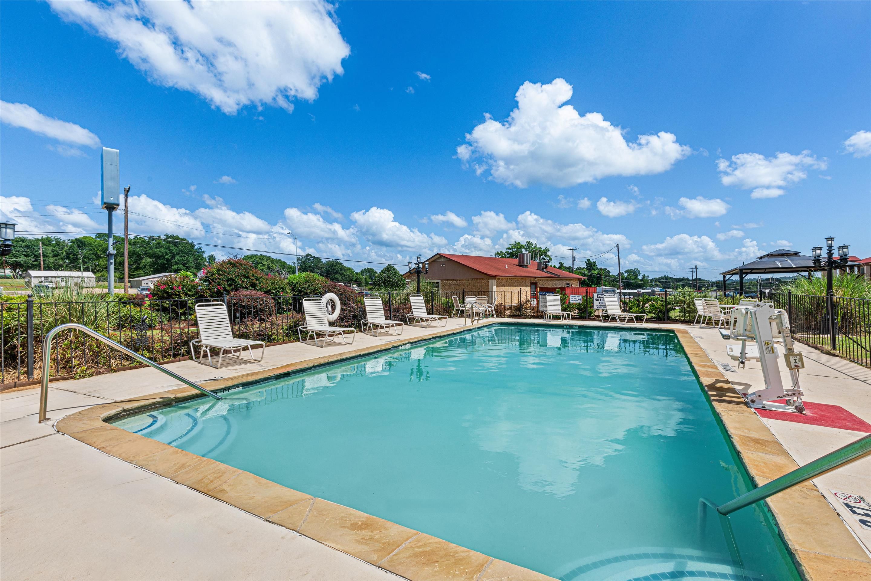 Best Western Palestine Inn - Palestine - Piscina
