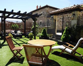 Lagunas de Urbión - Molinos de Duero - Patio