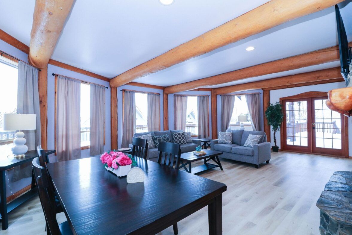 The Castle at Swan Lake - Vernon - Dining room