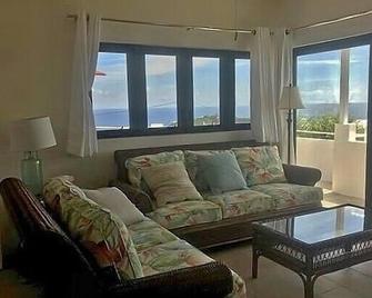 Serene Cruz Bay Villa Sep Mstr Kg Suite Stunning Sunsets - St. John - Living room