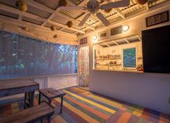 Jungle ambiance, comfortable chic room - San Pedro Town - Outdoors view