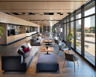 DoubleTree by Hilton Tokyo Ariake - Tokio - Lobby
