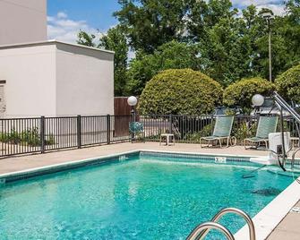 Travelodge by Wyndham Flowooda - Jackson - Pool