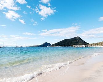 Oscars Pet Friendly Beach House 14 Tomar - Shoal Bay - Playa