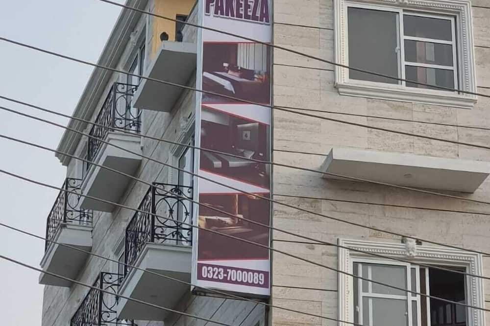Hotel Grand Pakeeza