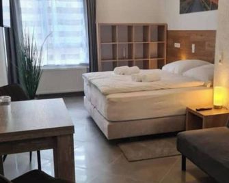 WellandHome - 6 rooms - Aalen - Bedroom