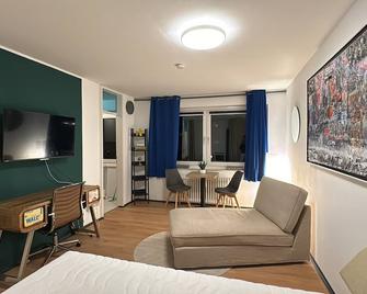 Zentral gelegenes Apartment für Ihren Urlaub in Bad Reichenhall - Bad Reichenhall - Living room