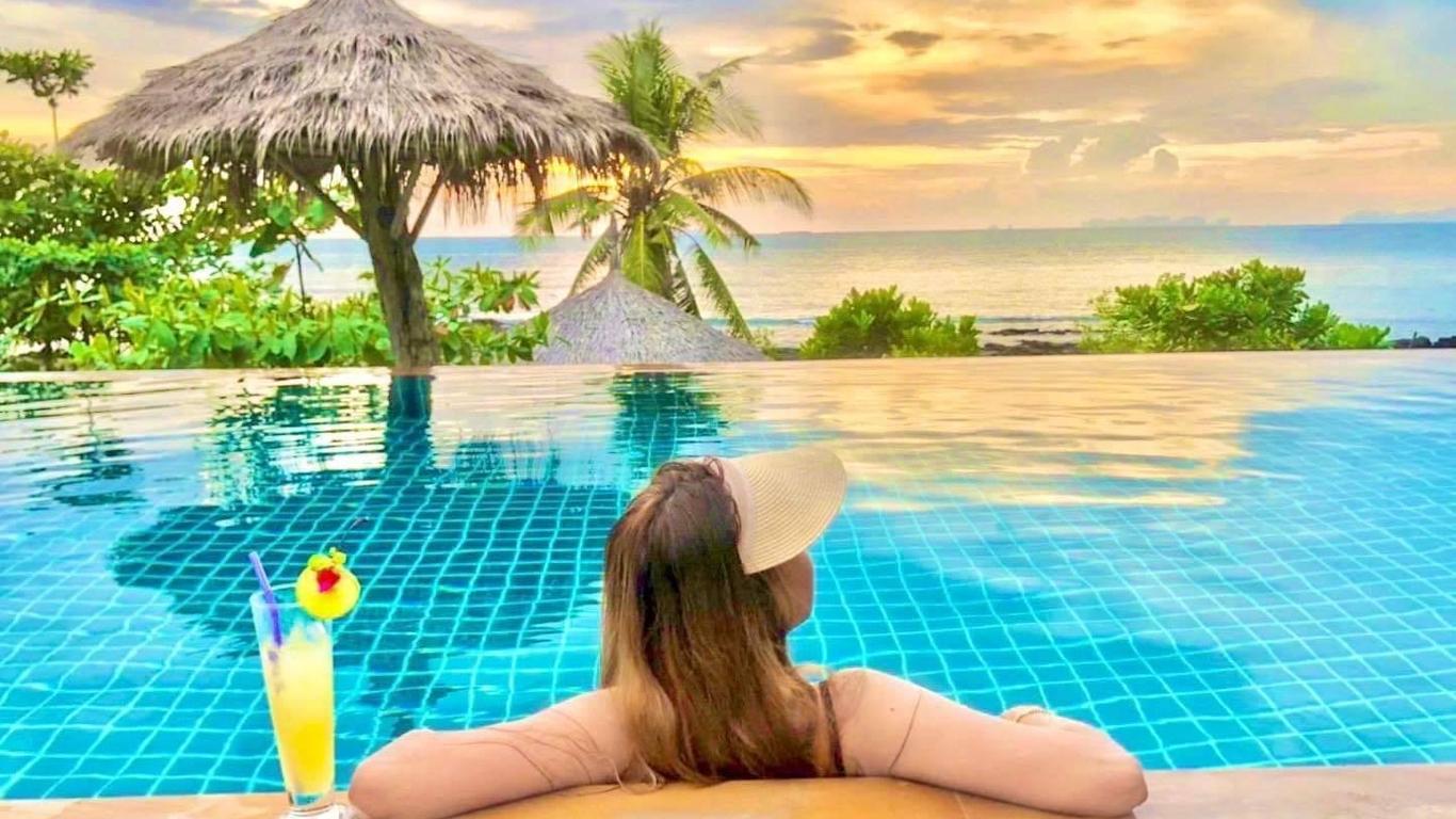 Coco Cape Lanta Resort