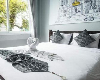 Beehive Phuket Old Town Hostel - Phuket