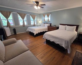 Cherokee Lodge - Coronado