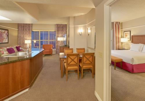 Hilton Grand Vacations Club Elara Center Strip Las Vegas from $41. Las Vegas  Hotel Deals & Reviews - KAYAK