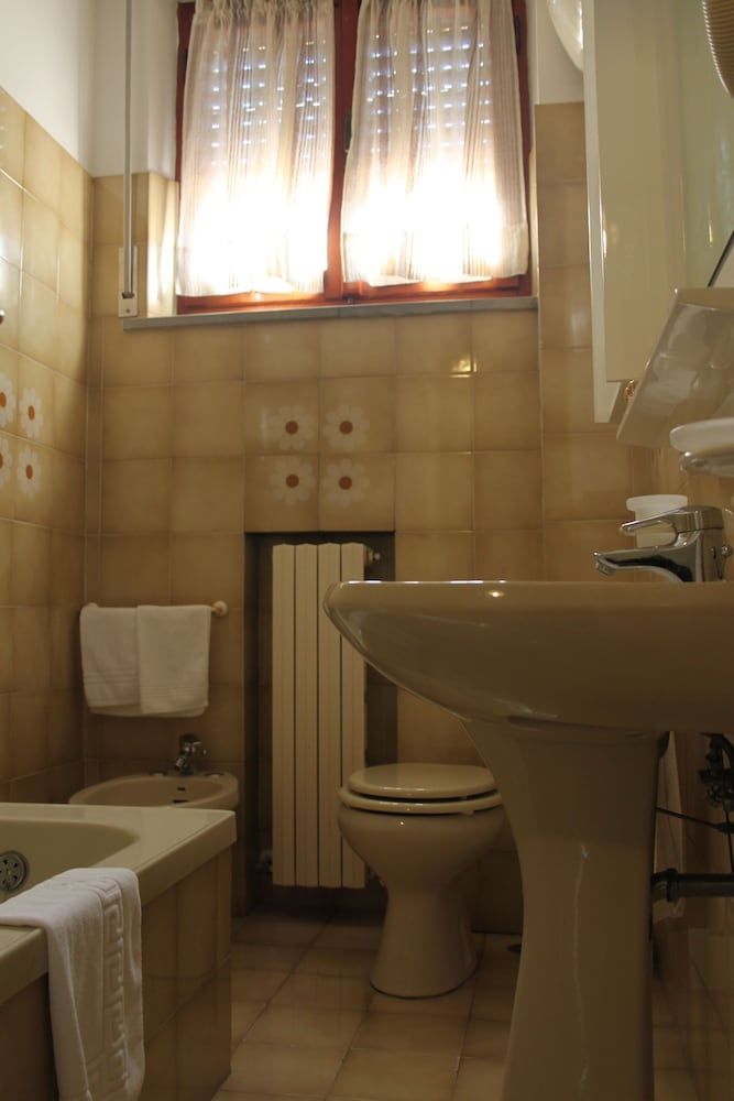 Hotel Girasole - Civitanova Marche - Bathroom