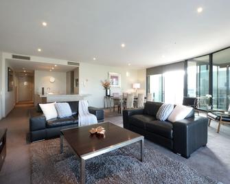 Acd Apartments - Melbourne - Living room