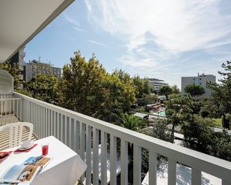 Aparthotel Pineda - Bibione - Balcón