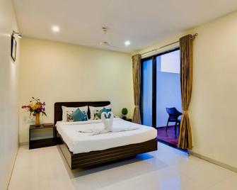 Galaxy Inn - Kolhāpur - Bedroom