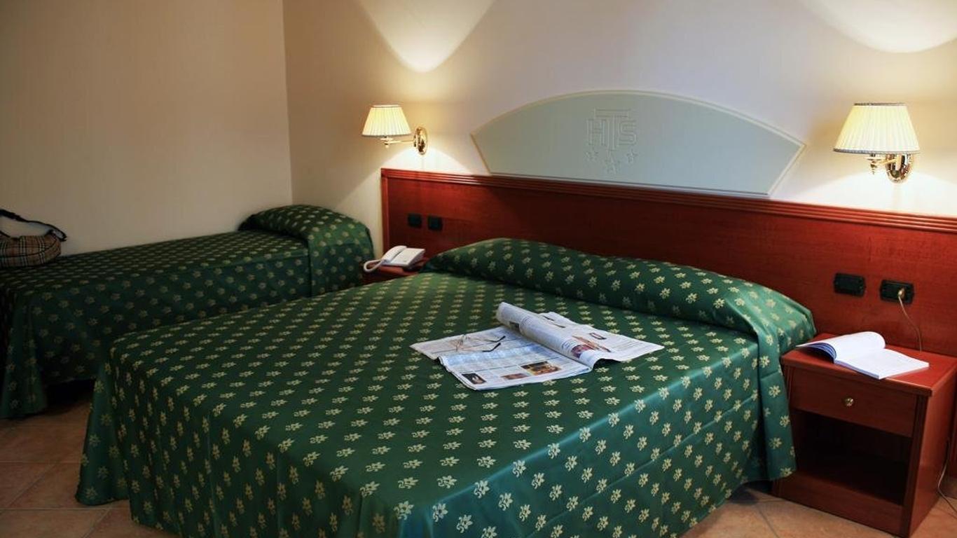 Hotel Tito Serrano'