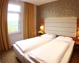 Schlosshotel Molkenkur - Heidelberg - Bedroom