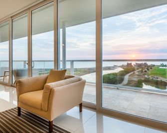 دريمز كاريبانا كارتاجينا جولف آند سبا ريزورت ب عامامل جميع الخدمات - كارتاخينا دي إندياس - شرفة