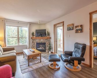 Highly sought after Top Floor Corner Creekside Condo - Pet Friendly! - Vernon - Soggiorno