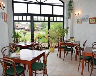 07 Holiday apartment - holiday farm on Rügen - Putbus - Restaurant