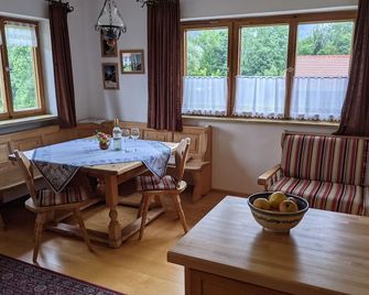 Apartment 2-4 pers. 60 sqm, large balcony - Schleching - Dining room