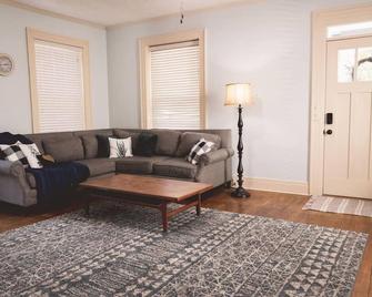 That Corner Lot-Charming Downtown Home w/Side Yard - Troy - Living room