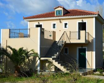Koukounaries Studios - Skala - Gebäude