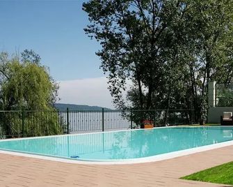 Villa Greta - Meina - Pool