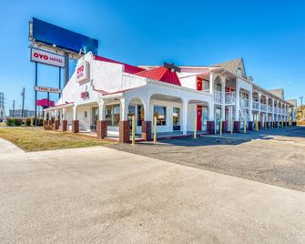 OYO Hotel Waco University Area I-35 - Waco - Building