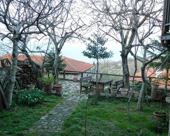 Guesthouse Klearchos - Paralia Panteleimonos - Außenansicht