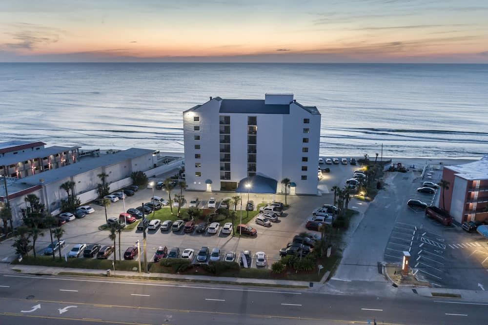 تروبيكال ويندز ريزورت هوتيل