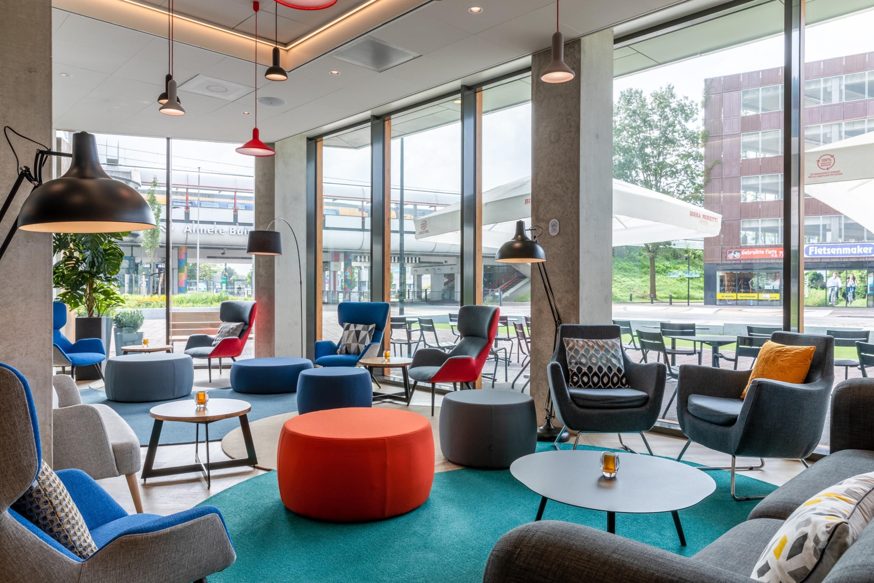 Holiday Inn Express Almere By IHG - Almere - Lounge