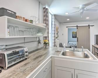 Modern Custer Apt - Walk to Shops and Dining! - Custer - Cocina