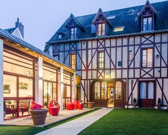 Hotel Spa - Au Charme Rabelaisien - Amboise - Building