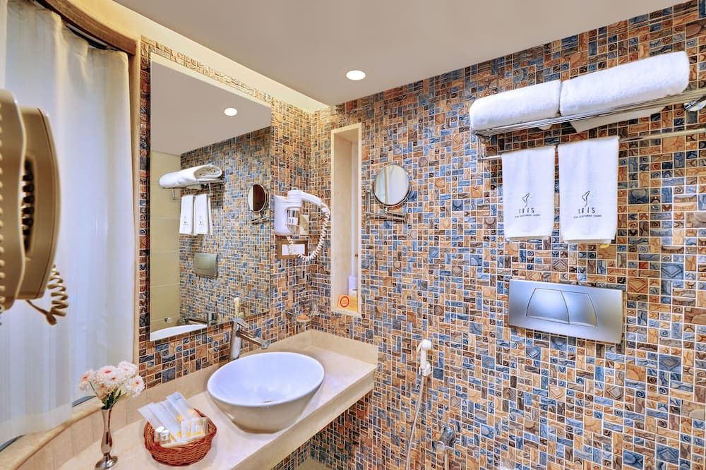 Iris The Business Hotel - באנגאלור - חדר רחצה