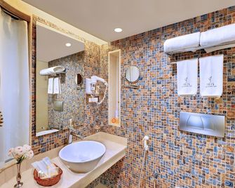 Iris The Business Hotel - Bengaluru - Bathroom