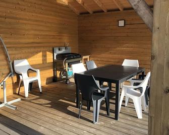 House With Private Pool And Wooden Terrace Near Leon Renovated In 2024 - 레옹 - 다이닝룸
