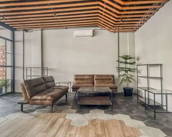 Sans Stay Caverna Gandaria - Jakarta - Reception