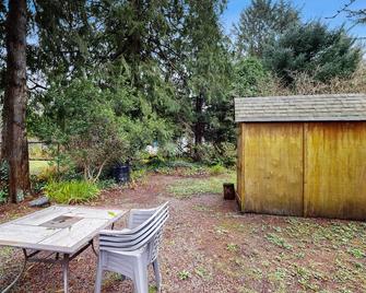 Laura Mar Artist's Retreat - Otter Rock - Patio