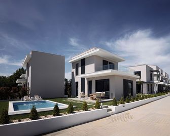 Nefeli and Nefeli Luxury Residential Complexes - Ofrinio - Edificio