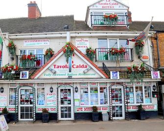 La Tavola Calda Hotel - Nuneaton - Gebouw