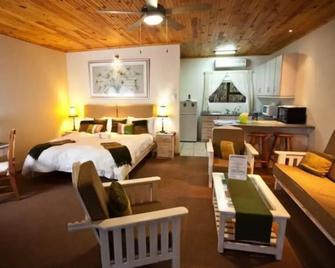 Culdesac Guesthouse Oudtshoorn - Oudtshoorn - Habitación