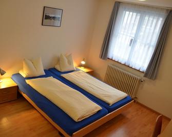 Hirschen Backpacker-Hotel & Pub - Schwyz - Bedroom