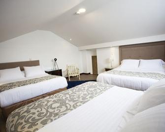 Villa Ana María Cuenca-Hotel - Cuenca - Habitación