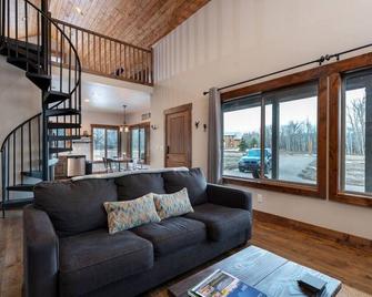 The Hideaway Cabin- Fast Track To Targhee - Alta - Living room