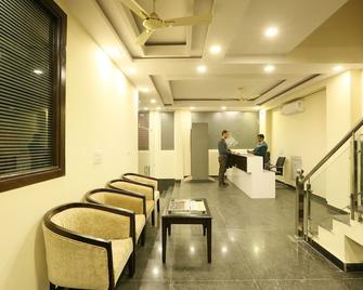 Hotel Capital @ Airport - New Delhi - Lobby