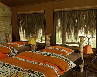 Crater Forest Tented Camp - Karatu - Schlafzimmer