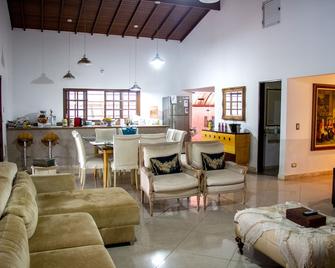 Casa das Palmeiras - comfort and relax! - Tatuí - Sala de estar