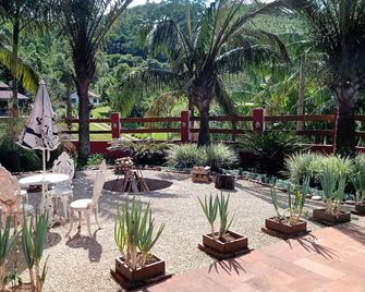 Turismo Rural , Cafezal , Torra e Saborização do Melhor Café do Sítio Cerejeira! - Nazare Paulista - Binnenhof